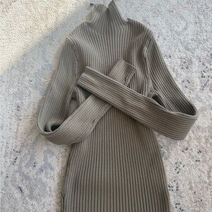 Zara Ribbed Turtleneck Knit long sleeve top - green